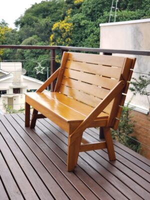 Banco em Madeira Maciça de Demolição 001