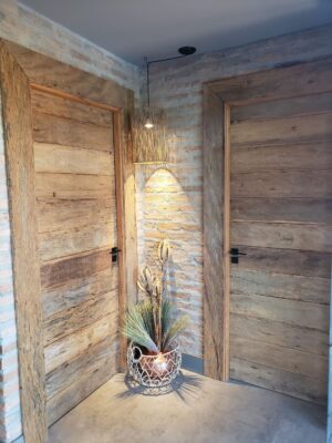 Porta em Madeira Maciça de Demolição 011